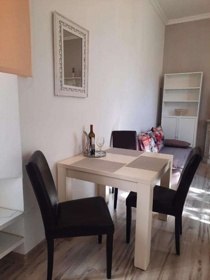 Apartman Matty V Tichom Dvore Priamo V Centre Bratislava Eksteriør billede