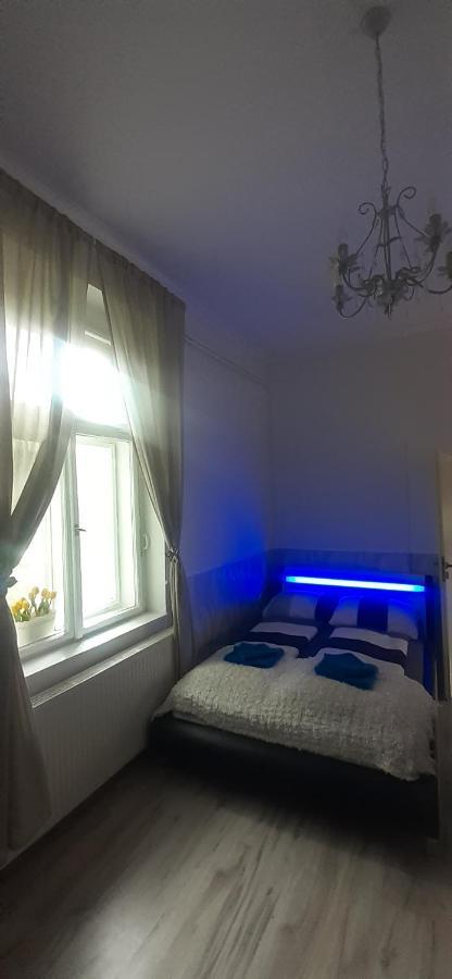 Apartman Matty V Tichom Dvore Priamo V Centre Bratislava Eksteriør billede